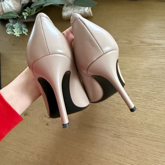 Giuseppe Zanotti Nude Heels - Picture 4 of 6